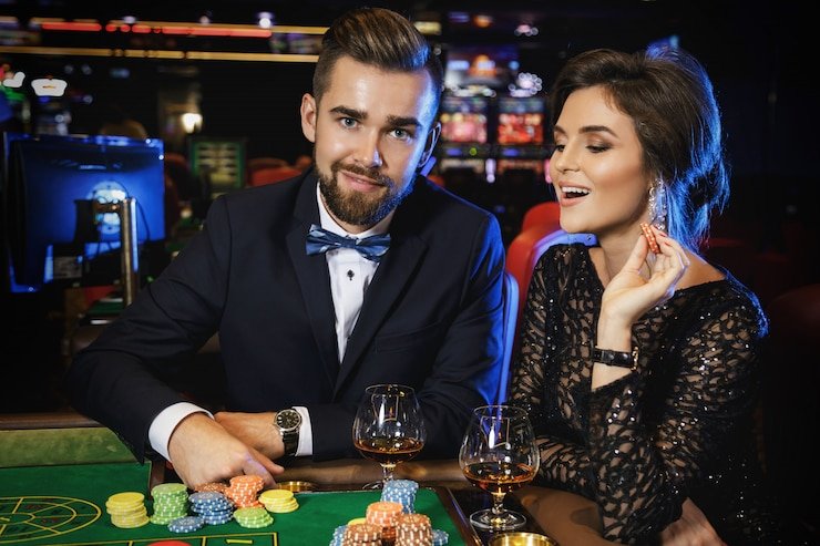 Antarmuka Lightning Roulette tekan4d dengan dealer live dan roda roulette